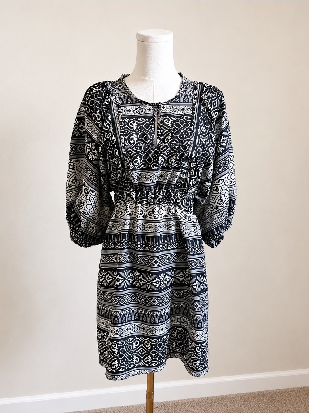 H&M Black and White Printed Balloon Puff Sleeve Dress Cover up